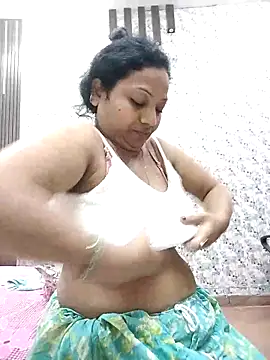 Snapshot of Cute-Janvi20 chatting on October 7, 2025, 7:31 am Cute-Janvi20 online show from October 7, 2025, 7:31 am