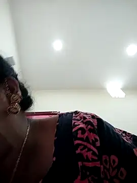 Snapshot of Cute-Janvi20 chatting on November 7, 2025, 6:18 am Cute-Janvi20 online show from November 7, 2025, 6:18 am