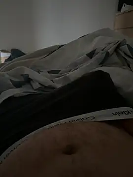 Snapshot of HommeSecret- chatting on June 11, 2026, 6:38 pm HommeSecret- online show from June 11, 2026, 6:38 pm