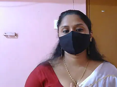 Snapshot of itsabika chatting on February 7, 2026, 7:49 am itsabika online show from February 7, 2026, 7:49 am