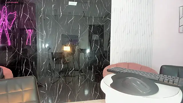 Nini Beyker online show from March 7, 2026, 12:21 pm