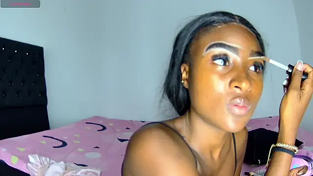 shantall ebony1 online show from November 28, 2025, 12:38 pm