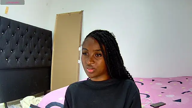 shantall ebony1 online show from October 25, 2025, 8:46 am