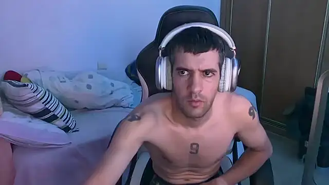 XxpartacXX19cm online show from September 19, 2025, 1:20 am