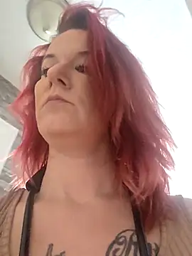 Snapshot of RhondaRump chatting on January 7, 2026, 4:01 pm RhondaRump online show from January 7, 2026, 4:01 pm