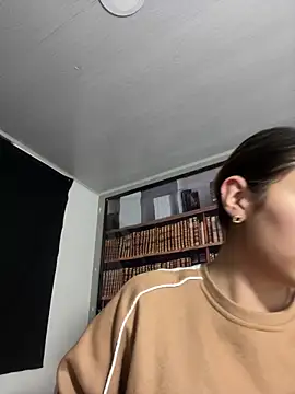 AriaBliss- online show from September 12, 2025, 3:39 am