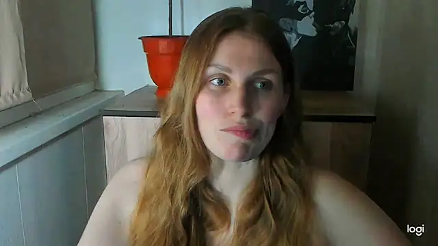 Snapshot of JuliaMuuun chatting on July 15, 2026, 8:38 pm JuliaMuuun online show from July 15, 2026, 8:38 pm