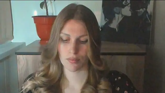 Snapshot of JuliaMuuun chatting on March 18, 2026, 9:26 pm JuliaMuuun online show from March 18, 2026, 9:26 pm