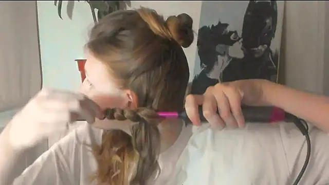 Snapshot of JuliaMuuun chatting on March 21, 2026, 7:51 pm JuliaMuuun online show from March 21, 2026, 7:51 pm