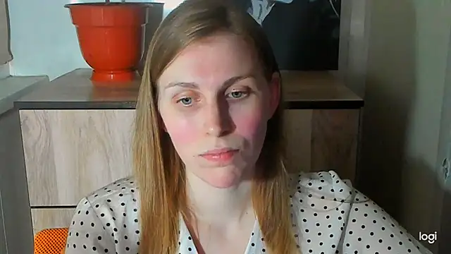 Snapshot of JuliaMuuun chatting on July 13, 2026, 7:46 pm JuliaMuuun online show from July 13, 2026, 7:46 pm