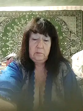 CrystalLime6411 online show from November 21, 2025, 10:20 pm