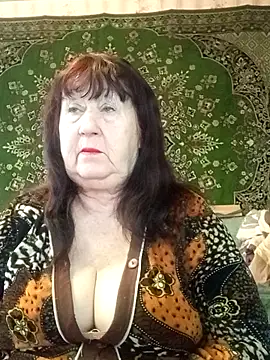 Snapshot of CrystalLime6411 chatting on February 20, 2026, 9:33 am CrystalLime6411 online show from February 20, 2026, 9:33 am