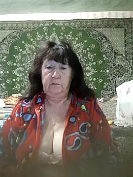 CrystalLime6411 online show from November 16, 2025, 5:01 am