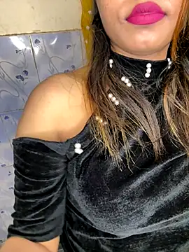 sexy-sukriti online show from December 2, 2025, 5:36 pm