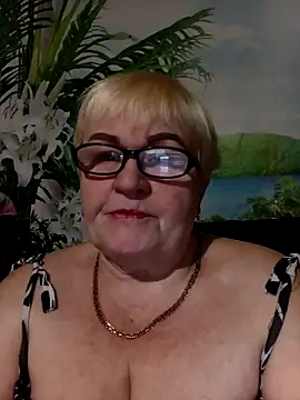 Snapshot of VioletSweet5566 chatting on December 16, 2025, 8:46 pm VioletSweet5566 online show from December 16, 2025, 8:46 pm