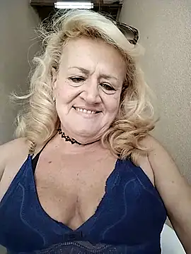 Snapshot of Belladama61 chatting on September 16, 2025, 11:22 am Belladama61 online show from September 16, 2025, 11:22 am