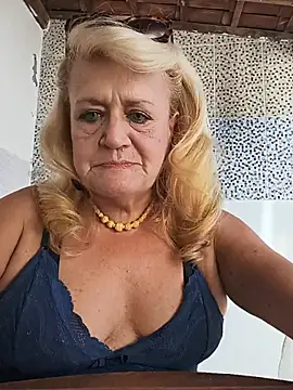Snapshot of Belladama61 chatting on June 22, 2026, 4:59 pm Belladama61 online show from June 22, 2026, 4:59 pm
