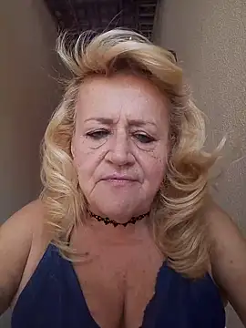 Snapshot of Belladama61 chatting on September 19, 2025, 11:58 am Belladama61 online show from September 19, 2025, 11:58 am