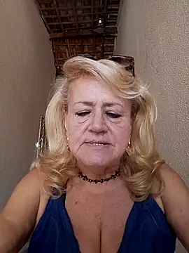 Snapshot of Belladama61 chatting on September 9, 2025, 1:09 pm Belladama61 online show from September 9, 2025, 1:09 pm