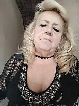 Snapshot of Belladama61 chatting on September 27, 2025, 12:22 pm Belladama61 online show from September 27, 2025, 12:22 pm