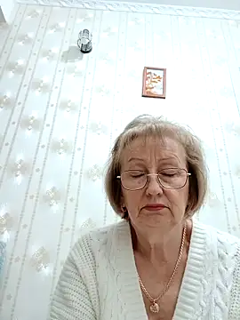 Snapshot of AlikaSwan5821 chatting on December 4, 2025, 8:19 pm AlikaSwan5821 online show from December 4, 2025, 8:19 pm