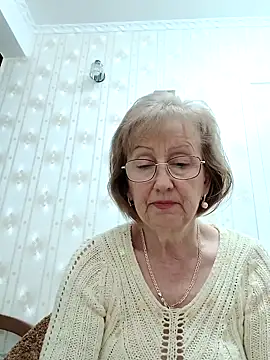 Snapshot of AlikaSwan5821 chatting on October 25, 2025, 7:03 pm AlikaSwan5821 online show from October 25, 2025, 7:03 pm