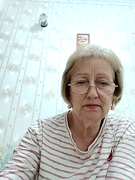 Snapshot of AlikaSwan5821 chatting on November 11, 2025, 8:36 pm AlikaSwan5821 online show from November 11, 2025, 8:36 pm