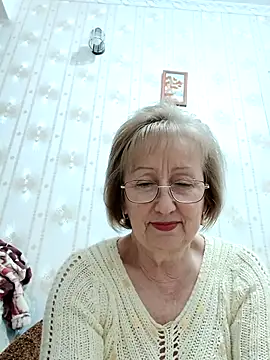 Snapshot of AlikaSwan5821 chatting on December 15, 2025, 8:14 pm AlikaSwan5821 online show from December 15, 2025, 8:14 pm