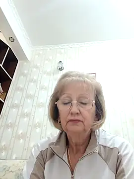 Snapshot of AlikaSwan5821 chatting on October 22, 2025, 6:51 pm AlikaSwan5821 online show from October 22, 2025, 6:51 pm