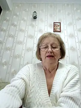 Snapshot of AlikaSwan5821 chatting on November 13, 2025, 8:35 pm AlikaSwan5821 online show from November 13, 2025, 8:35 pm