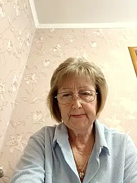 Snapshot of AlikaSwan5821 chatting on May 21, 2026, 2:14 pm AlikaSwan5821 online show from May 21, 2026, 2:14 pm
