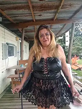 Snapshot of Misspapillon1840 chatting on September 30, 2025, 11:05 am Misspapillon1840 online show from September 30, 2025, 11:05 am