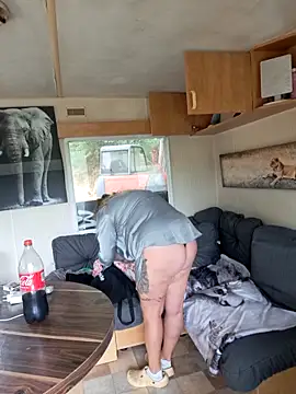 Snapshot of Misspapillon1840 chatting on September 10, 2025, 7:40 am Misspapillon1840 online show from September 10, 2025, 7:40 am