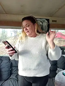 Snapshot of Misspapillon1840 chatting on November 16, 2025, 8:52 am Misspapillon1840 online show from November 16, 2025, 8:52 am