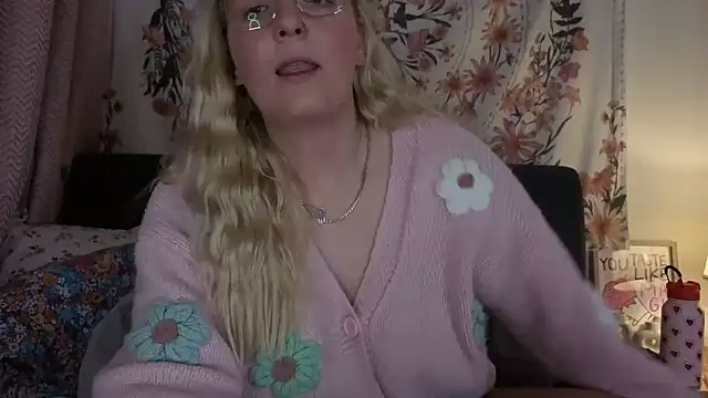 Daisyxoxo  online show from February 12, 2026, 9:42 am