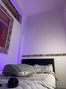 Snapshot of max_valiant1 chatting on November 10, 2025, 4:34 pm max valiant1 online show from November 10, 2025, 4:34 pm