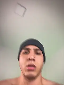 Snapshot of max_valiant1 chatting on February 17, 2026, 1:03 am max valiant1 online show from February 17, 2026, 1:03 am