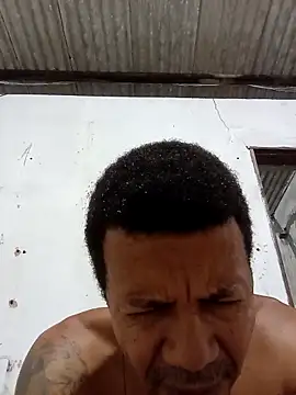 moreno25centimetro online show from April 3, 2026, 1:23 am