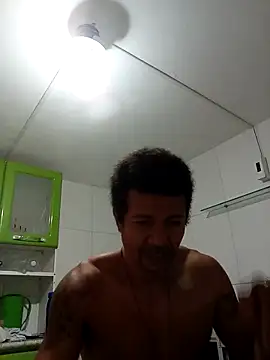 Snapshot of moreno25centimetro chatting on November 21, 2025, 10:14 am moreno25centimetro online show from November 21, 2025, 10:14 am