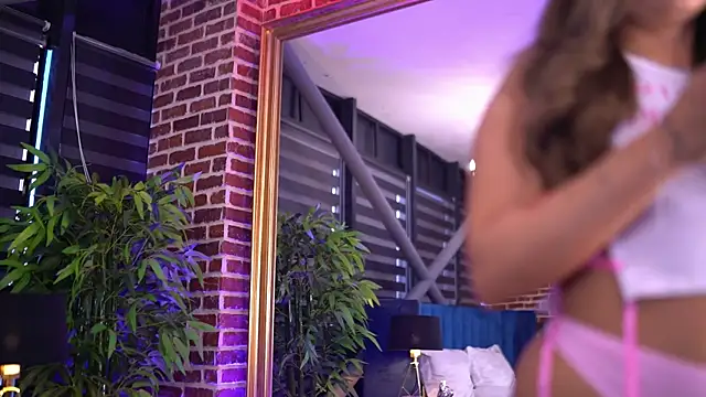 Snapshot of MillaSerene chatting on October 30, 2025, 5:28 am MillaSerene online show from October 30, 2025, 5:28 am