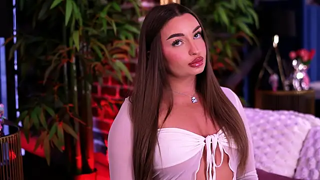 MillaSerene online show from February 1, 2026, 6:44 am