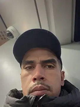 alberto5987 online show from December 16, 2025, 6:50 am