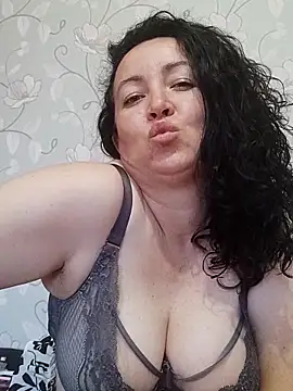 Snapshot of Velvet3451 chatting on September 14, 2025, 3:23 pm Velvet3451 online show from September 14, 2025, 3:23 pm