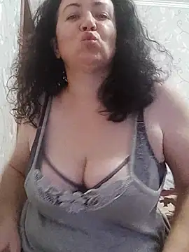 Snapshot of Velvet3451 chatting on October 5, 2025, 11:34 am Velvet3451 online show from October 5, 2025, 11:34 am