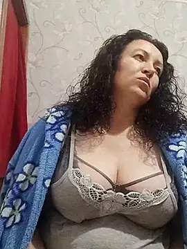 Snapshot of Velvet3451 chatting on October 2, 2025, 5:16 pm Velvet3451 online show from October 2, 2025, 5:16 pm