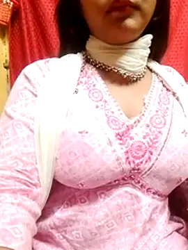 Snapshot of Babe_Doll04 chatting on November 6, 2025, 11:14 am Babe Doll04 online show from November 6, 2025, 11:14 am