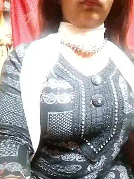 Snapshot of Babe_Doll04 chatting on November 7, 2025, 10:53 am Babe Doll04 online show from November 7, 2025, 10:53 am