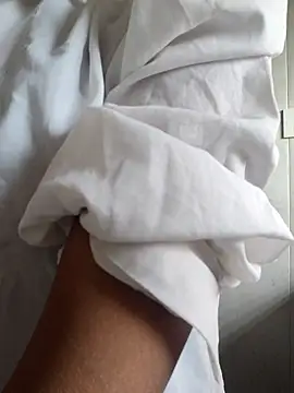 Radhika 01 online show from November 17, 2025, 4:16 am