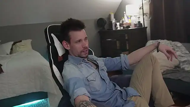 Snapshot of RomanPleaser chatting on December 20, 2025, 10:40 am RomanPleaser online show from December 20, 2025, 10:40 am