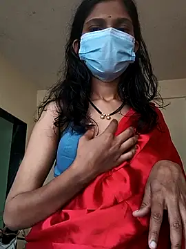 Shivani2002 online show from November 24, 2025, 8:25 am